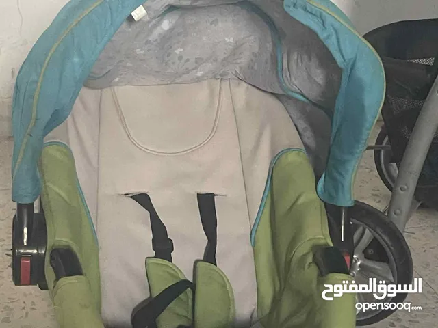 قعاد و كروسة بحالة جيدة