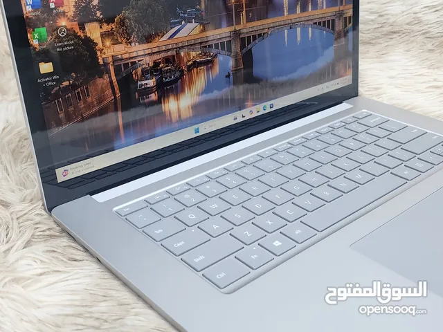 Surface Laptop 3 i7 10th Gen G7 Processor 16gb ram 512gb ssd Touchscreen 15.4 inches 2k resolution