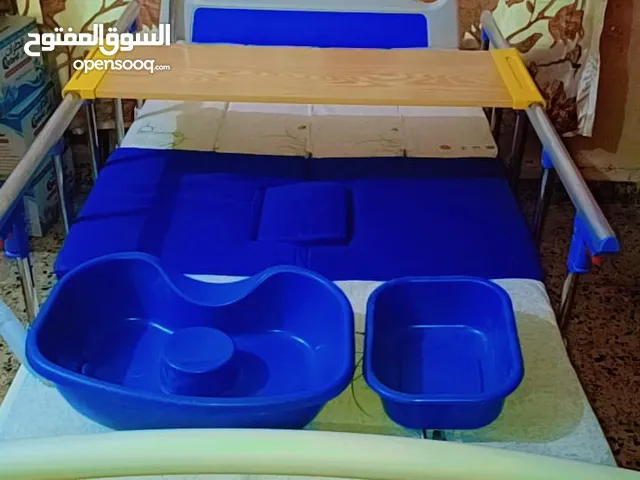 سرير طبي استخدام جدا قليل ميكانيكي 5حركات مع ملحقاته