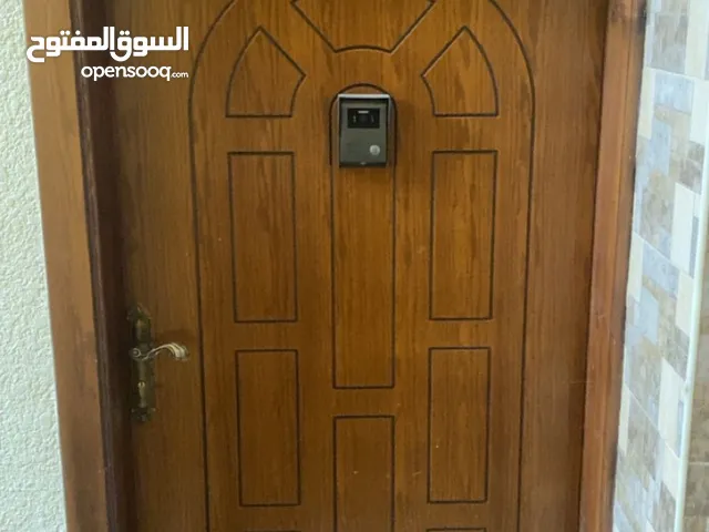 شقه ارضيه مميزه للبيع 3 غرف+غرفه ماستر +بلكونه+مخزن
