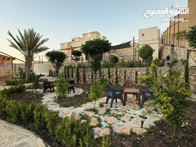 4 Bedrooms Farms for Sale in Zarqa Al-Qnaiya
