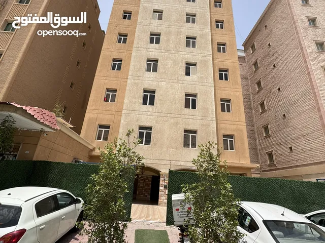 250 m2 3 Bedrooms Apartments for Rent in Al Ahmadi Mahboula
