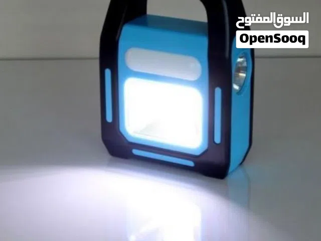 الكشاف يأتي بعدة أوضاع للإنارة (الابيض