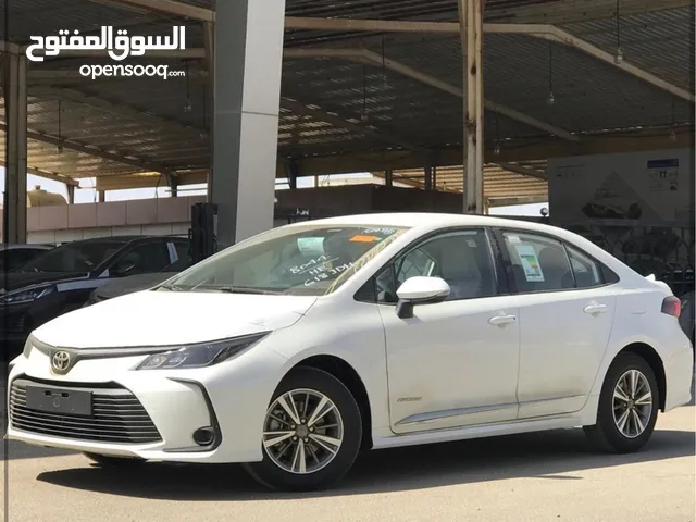 Sedan Toyota in Muscat