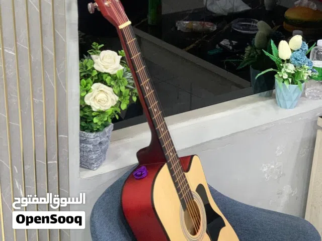 جيتار للبيع مع ملحقات كامل بسعري مغري