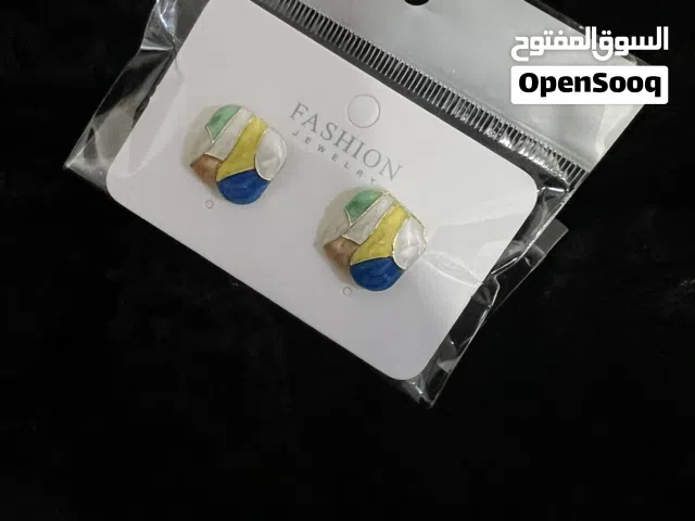 حلقان جديده للبيع ب ريالين ونص جميله تنفع توزيعات او هدايا او حتى للبس اليومي