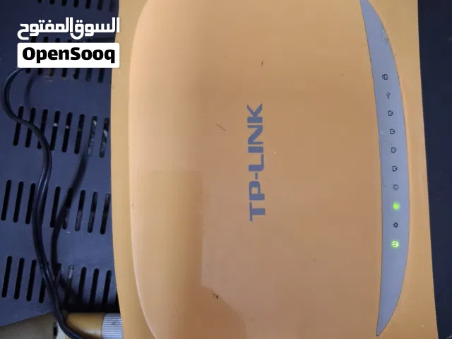 3 راوتر و 2 موزع انترنت أصليااات و eathrnet
