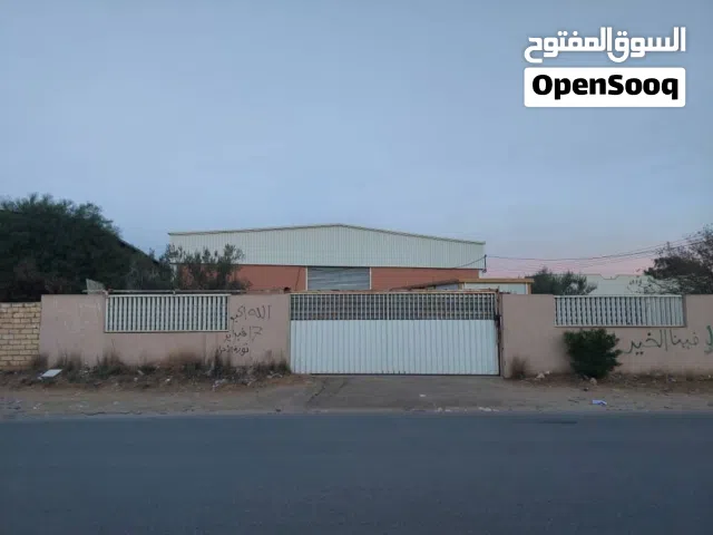مخزن للإيجار بالقرب من طريق المشتل