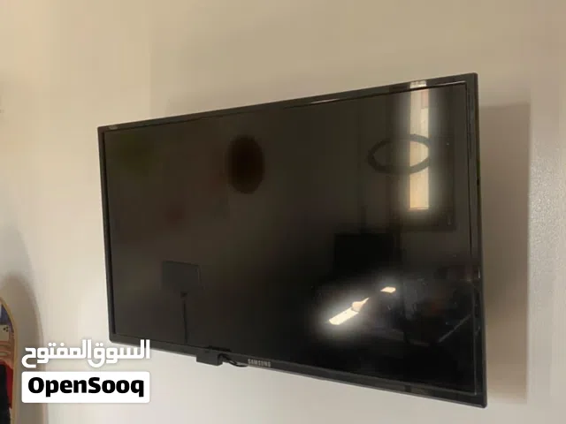 شاشه سامسونج الشاشه نضيفه ربي يبارك