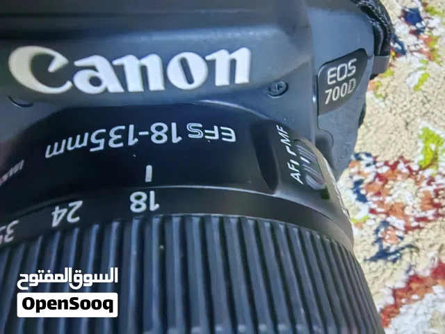 كاميرا كانون 700D للبيع قابل للتفاوض بالمعقول