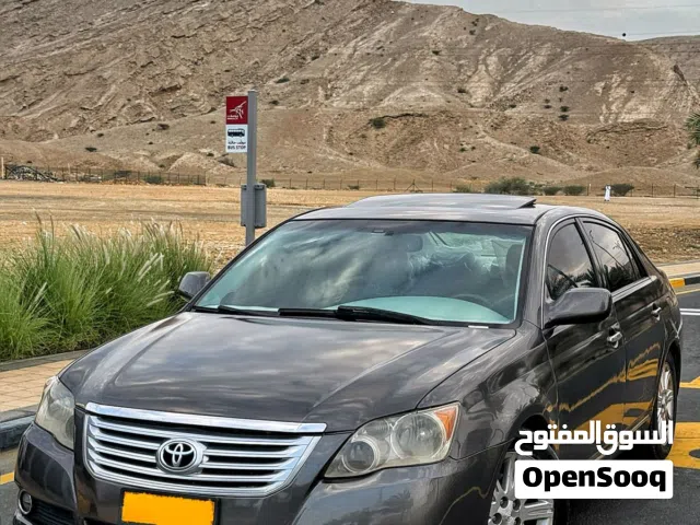 2010 تويوتا افالون Limited
