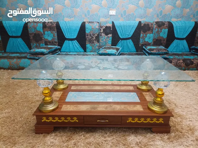 طاوله للبيع ب 160د.