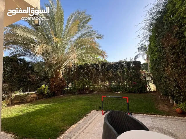 303m2 4 Bedrooms Villa for Sale in Giza Sheikh Zayed
