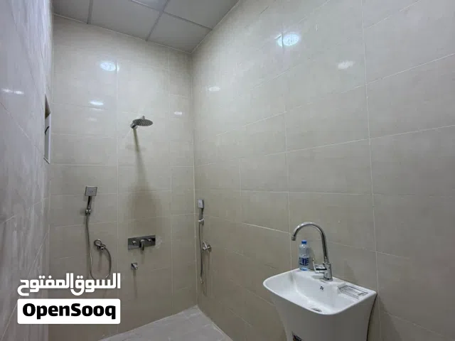 مشتملات ارضي وطابق اول ودار طابقين وشقق للأيجار