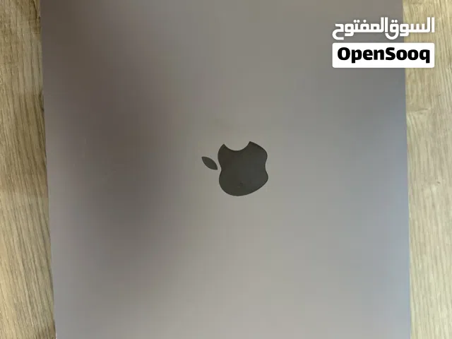 MacBook Pro 2018. 13inch.  512GB.  8GBram.  جهاز نظيف وكاله فحص وين ما بدك بسعر 199دينار