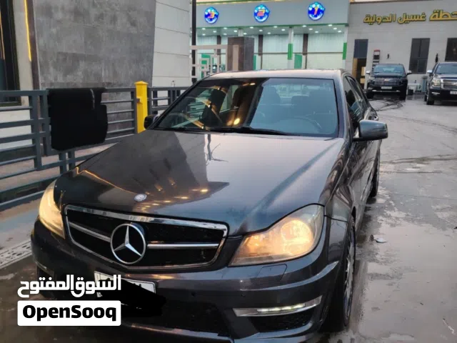 2014 مرسيدس بنز الفئة-C C 300