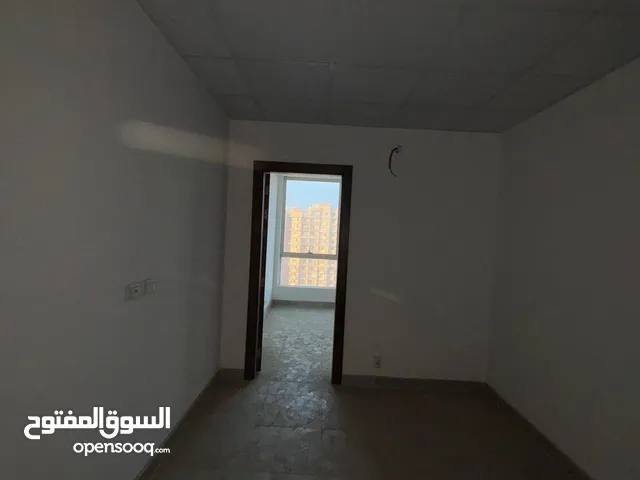 عيادة للبيع او الايجار