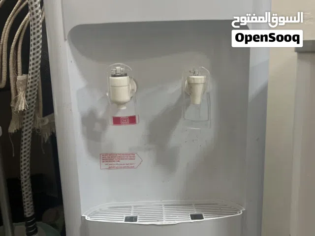 للبيع ثلاجه مستعمله استعمال بسيط ونظيف جدا بسعر رخيص