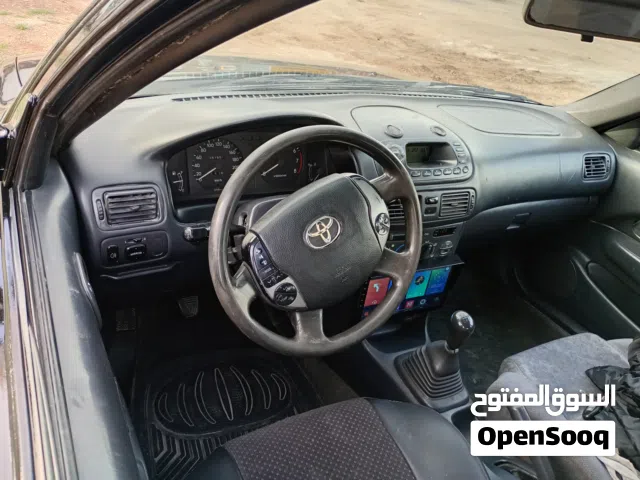 2000 تويوتا كورولا LE