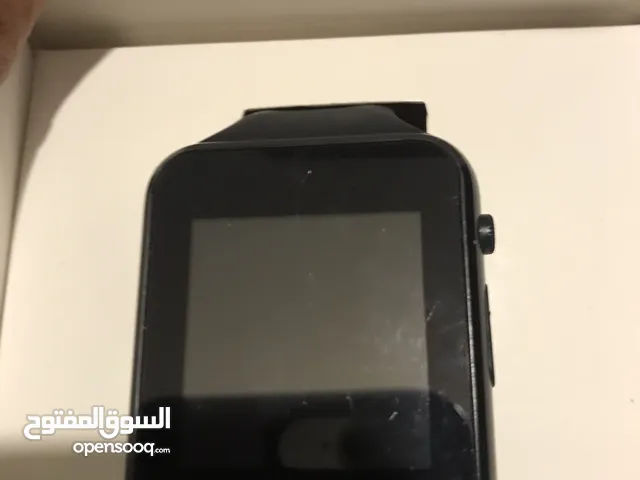 ساعه سامسونج حقت رياضه وفي تويتر واتساب ومنبه وفيسبوك وفي كل شي وفي اتصال ويقدر يقيس دقات القلب