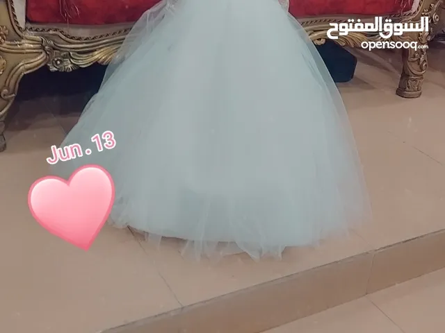 بدلات بيض بناتي
