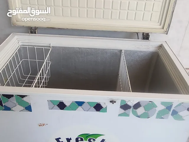 مجمدة للبيع 14 قدم مستعمله ولاكنها نضيفه