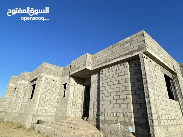 270 m2 5 Bedrooms Townhouse for Sale in Tripoli Ain Zara