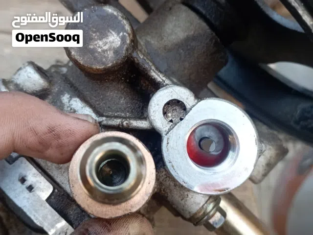 طلبة زيت باور سيارة BYD موديل 2012 بحالة ممتازة  السعر 1500ج مصرى ولا يوجد فصال