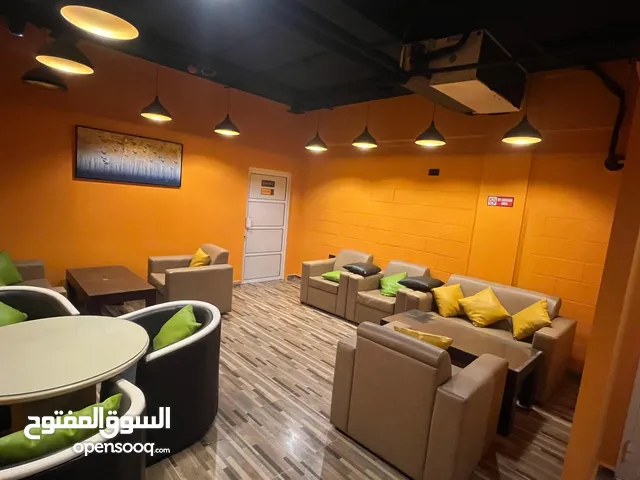 used furniture for restaurant and home purpose