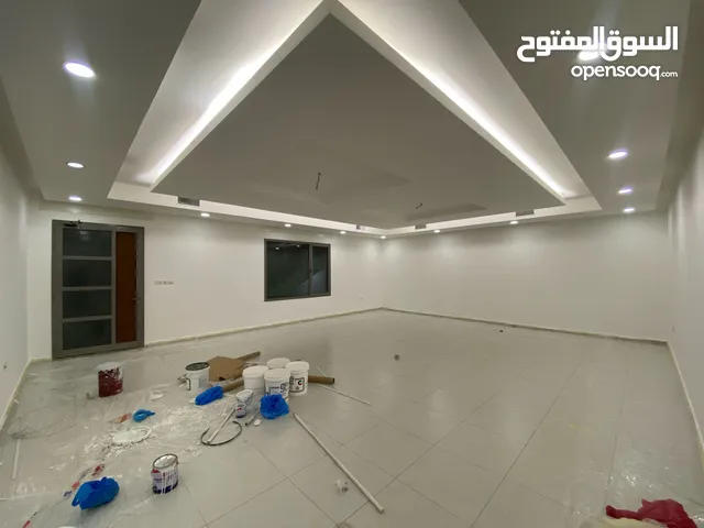 300 m2 4 Bedrooms Apartments for Rent in Mubarak Al-Kabeer Fnaitess