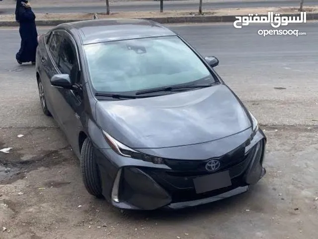تويوتا بريوس برايم plug in موديل 2017 للبيع