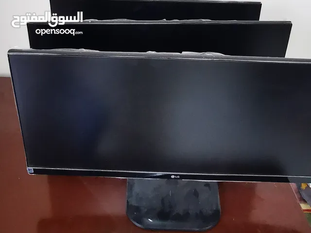 31.5" LG monitors for sale in Muscat