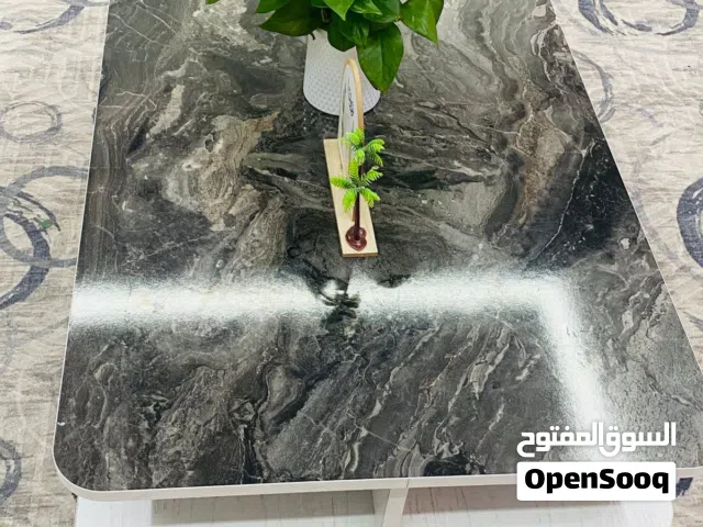 طاولة وسطيه كبيره