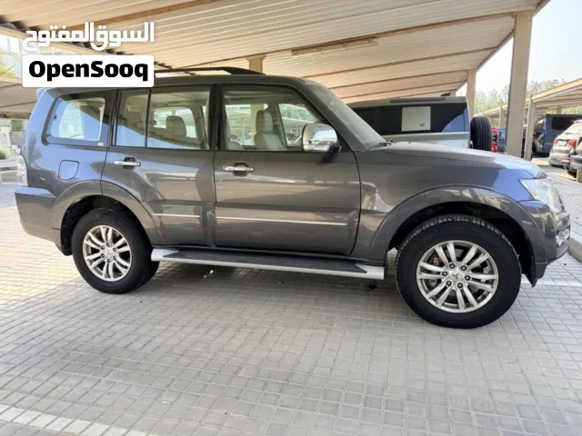 2019 Mitsubishi Pajero GLS Top