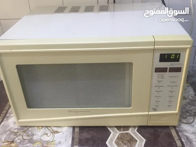 ميكرويف مع شواية حجم 30 لتر بحالة ممتازة