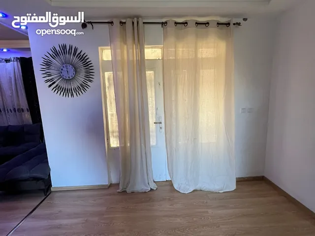 140 m2 3 Bedrooms Apartments for Sale in Ramallah and Al-Bireh Beitunia