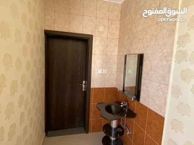 150 m2 3 Bedrooms Apartments for Rent in Buraidah Al Nahdah