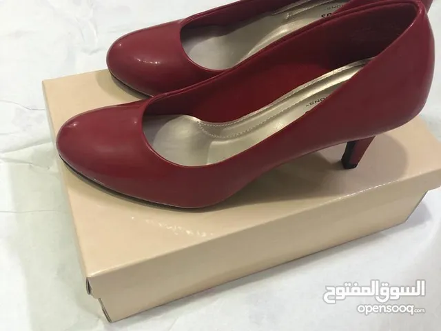 Red With Heels in Al Ahmadi