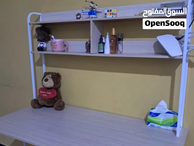 ميز استعمال قليل