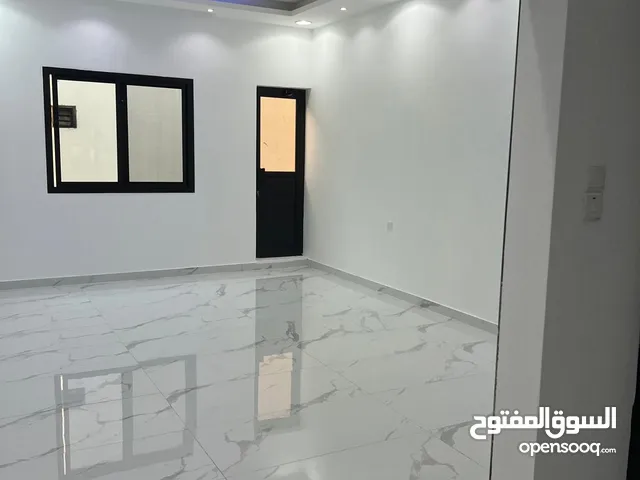 شقة للبيع في الرفاع الشرقي FLAT FOR SALE
