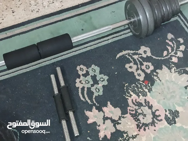معدات رياضية 65 كيلوا و حزام ظهر جلد اصلي و كرسي حديد قفزات حديد بضاعه نظيفة