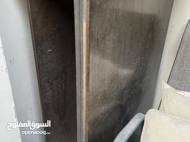 طاوله خشبيه