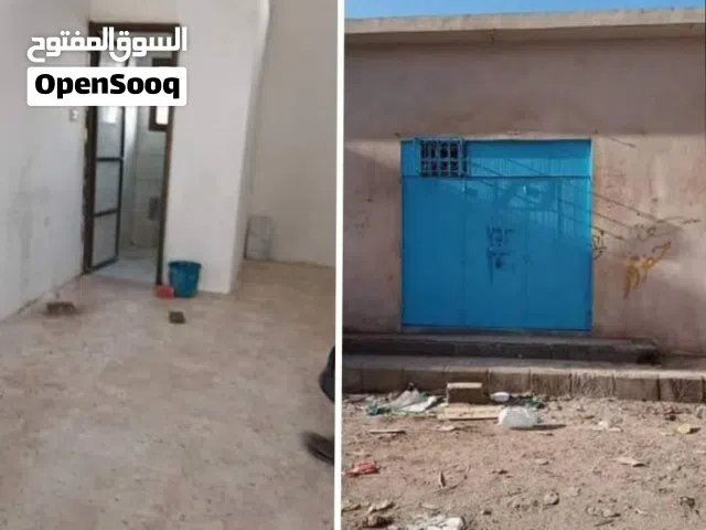 للبيع محل تجاري ركني والتقنيه موقع حلو وحركه ما شاء الله منفصل تقدر تبني فوقه يعني تشتري ارض ارتفاعه
