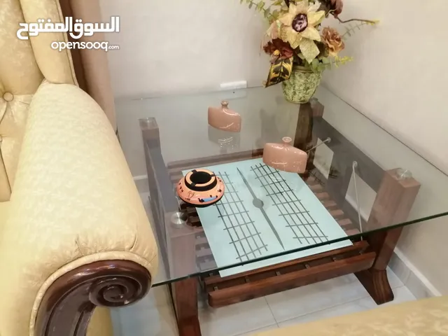 طقم طاولات ضيوف