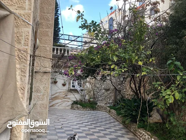 240m2 More than 6 bedrooms Townhouse for Sale in Amman Al-Baida