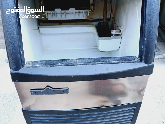 ice maker  ماكنة ثلج