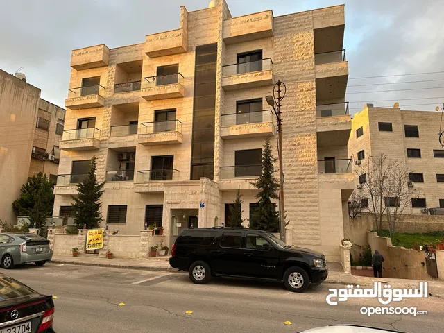 شقة مميزة سوبر ديلوكس ارضية مع حدائق في السابع للبيع عبدالله غوشة