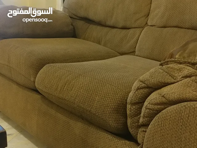 طقم جلوس امريكي ماركة آشلي 10 مقاعد + طقم جلوس محلي 7 مقاعد مستعمل