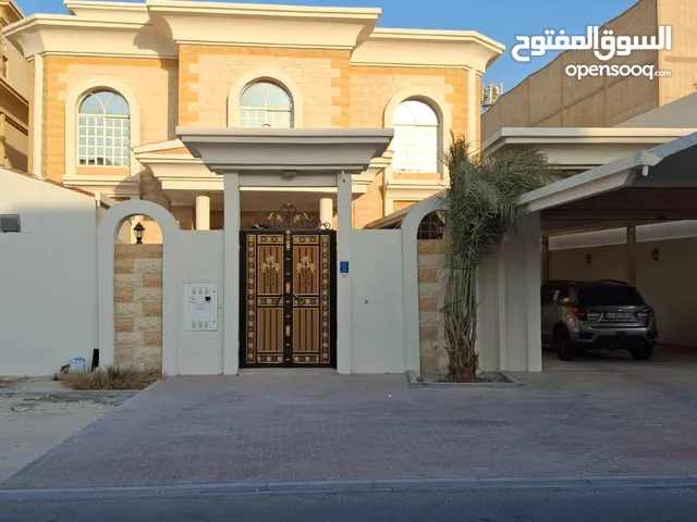 فيلا سوبر لوكس للإيجار في الوكرة