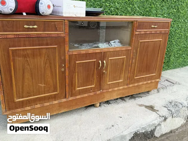 بوفيه للبيع  وبيها مجال قليل للشراي